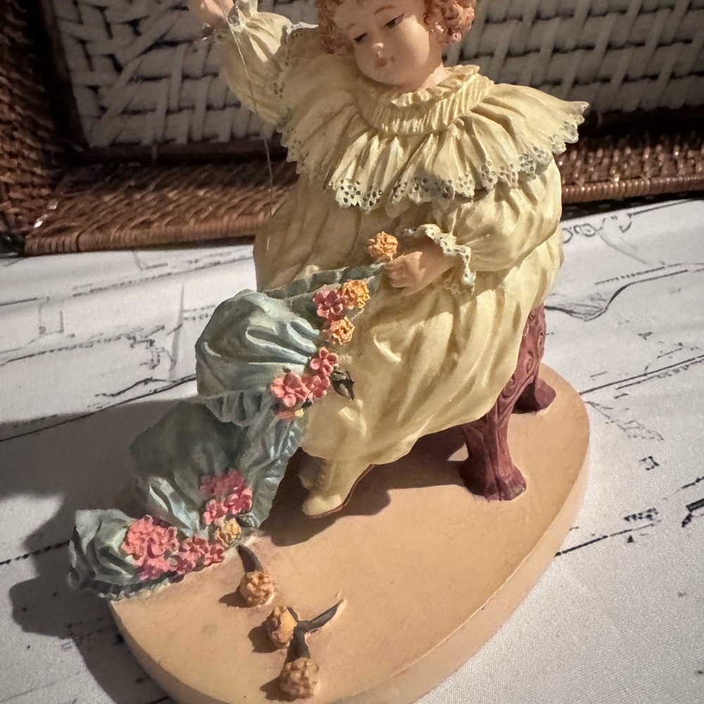 Maud Humphrey Bogart / Hamilton "THE SEAMSTRESS" Figurine ~ # H1309